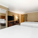 Comfort Inn & Suites Redwood Country