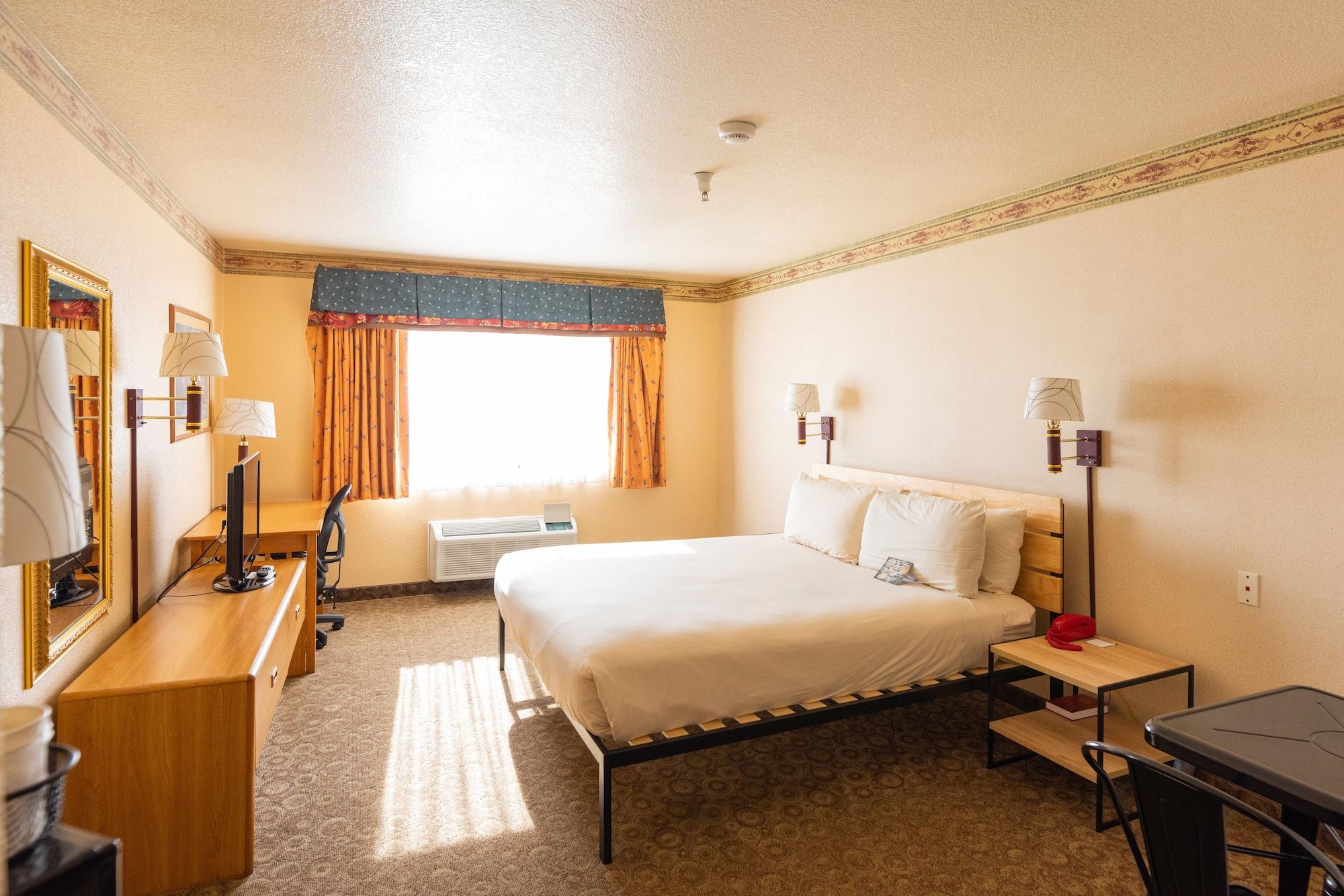 The Redwood Riverwalk, A Boutique Hotel Fortuna