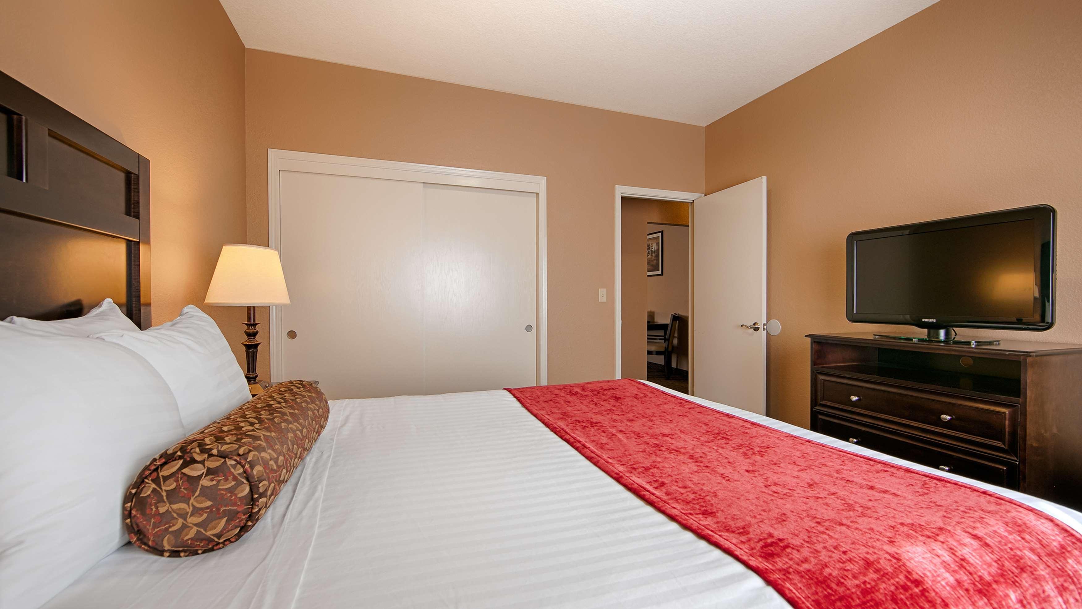 Western Country Hotel 3*