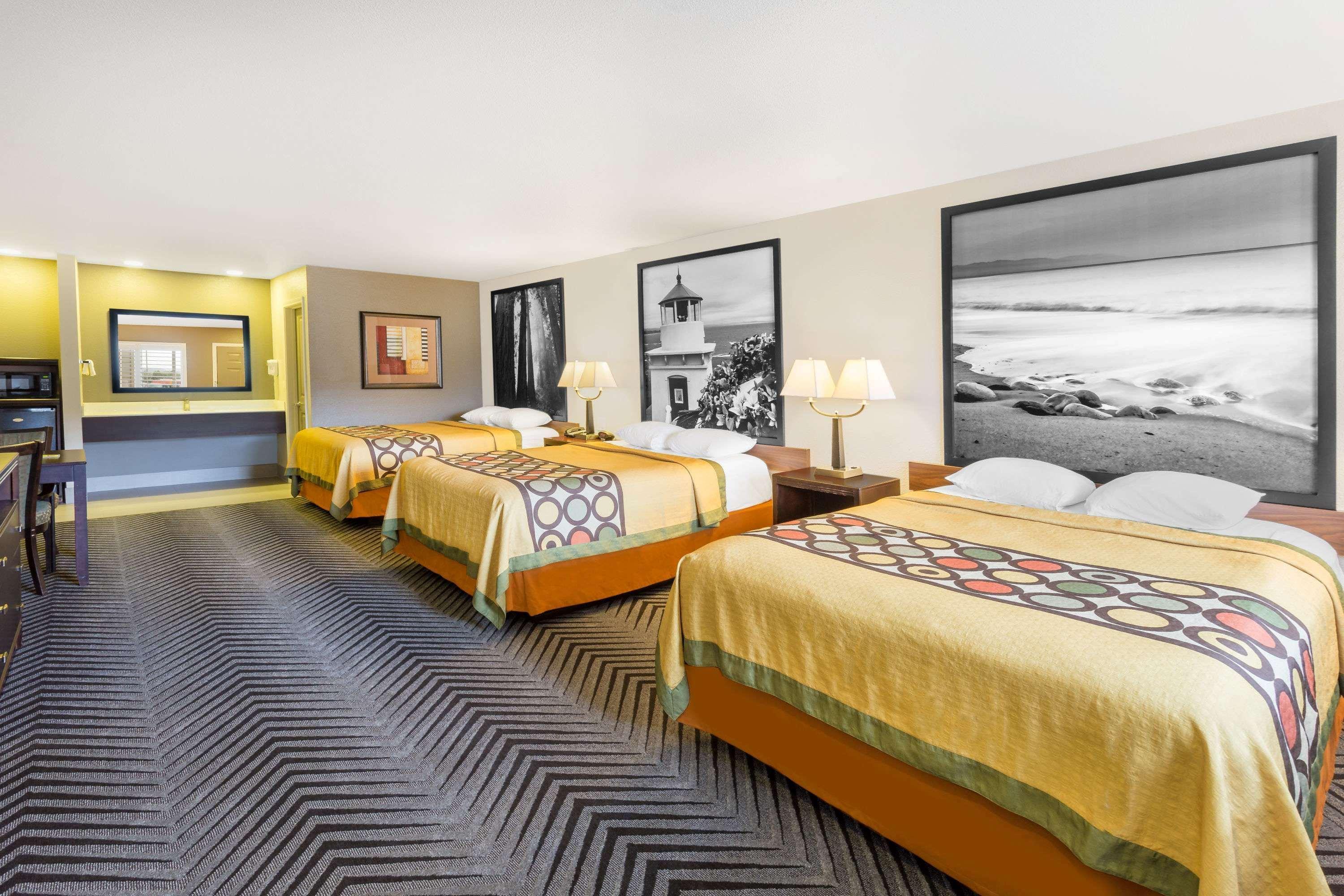 Super 8 By Wyndham