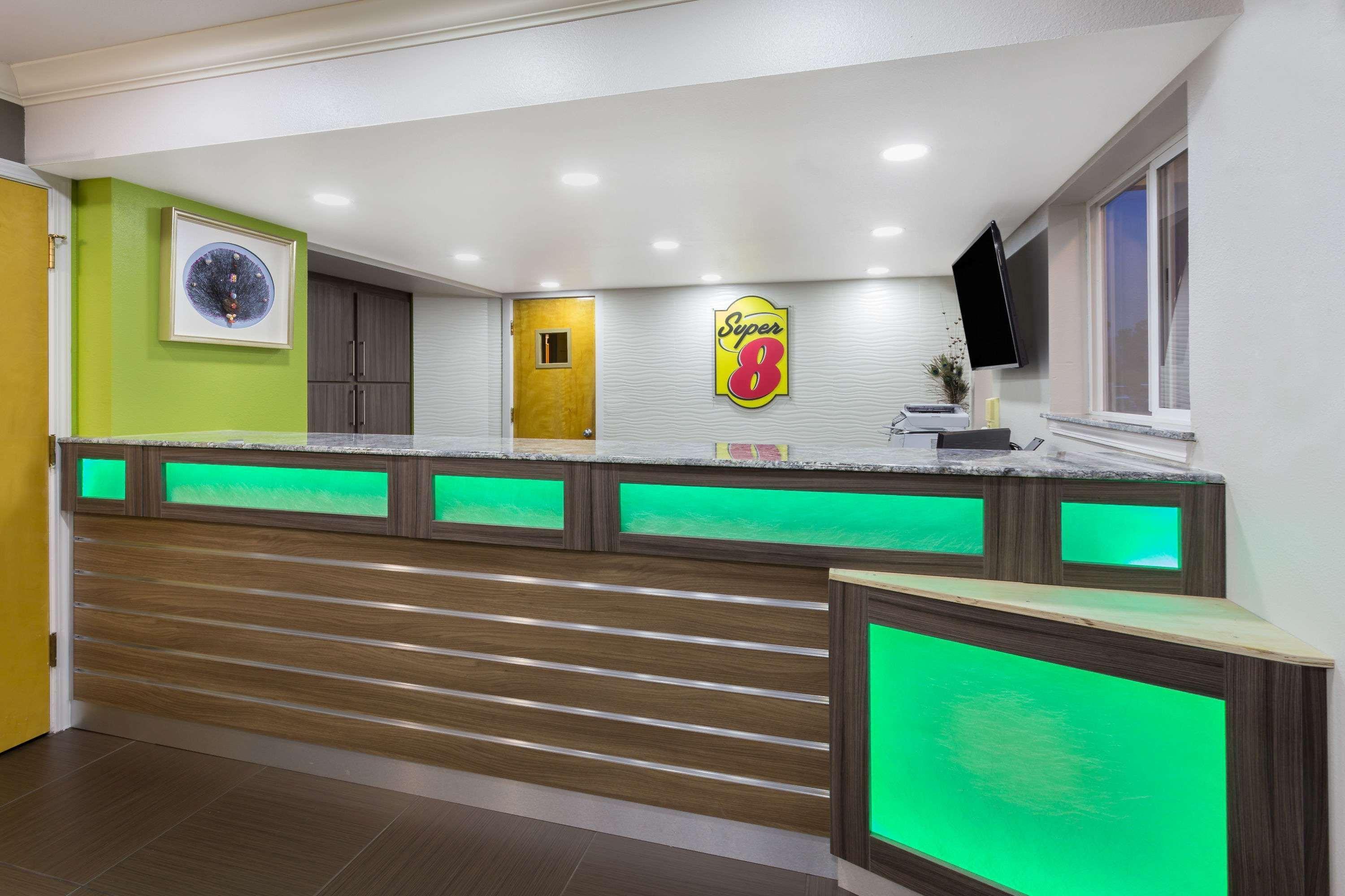 Super 8 By Wyndham
