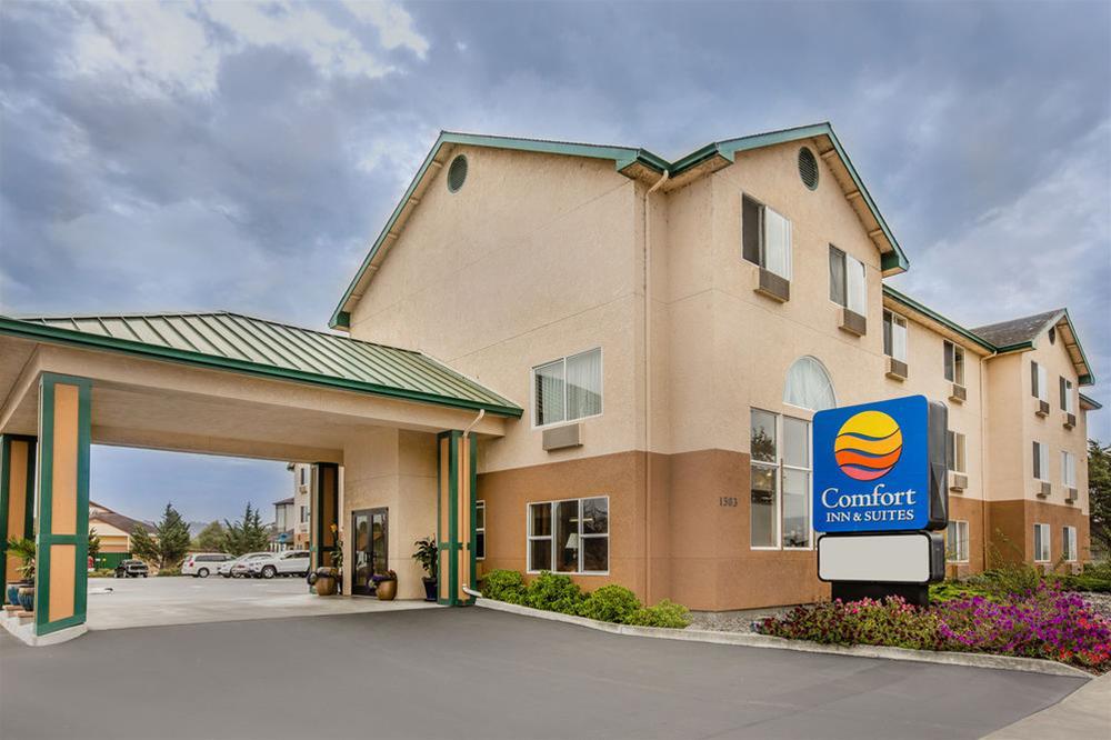 Hotel Comfort & Redwood Country 2*