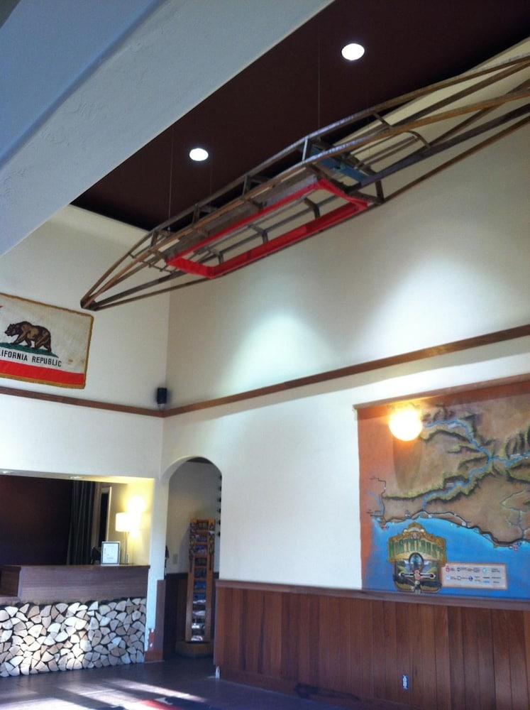 The Redwood Riverwalk, A Boutique Fortuna
