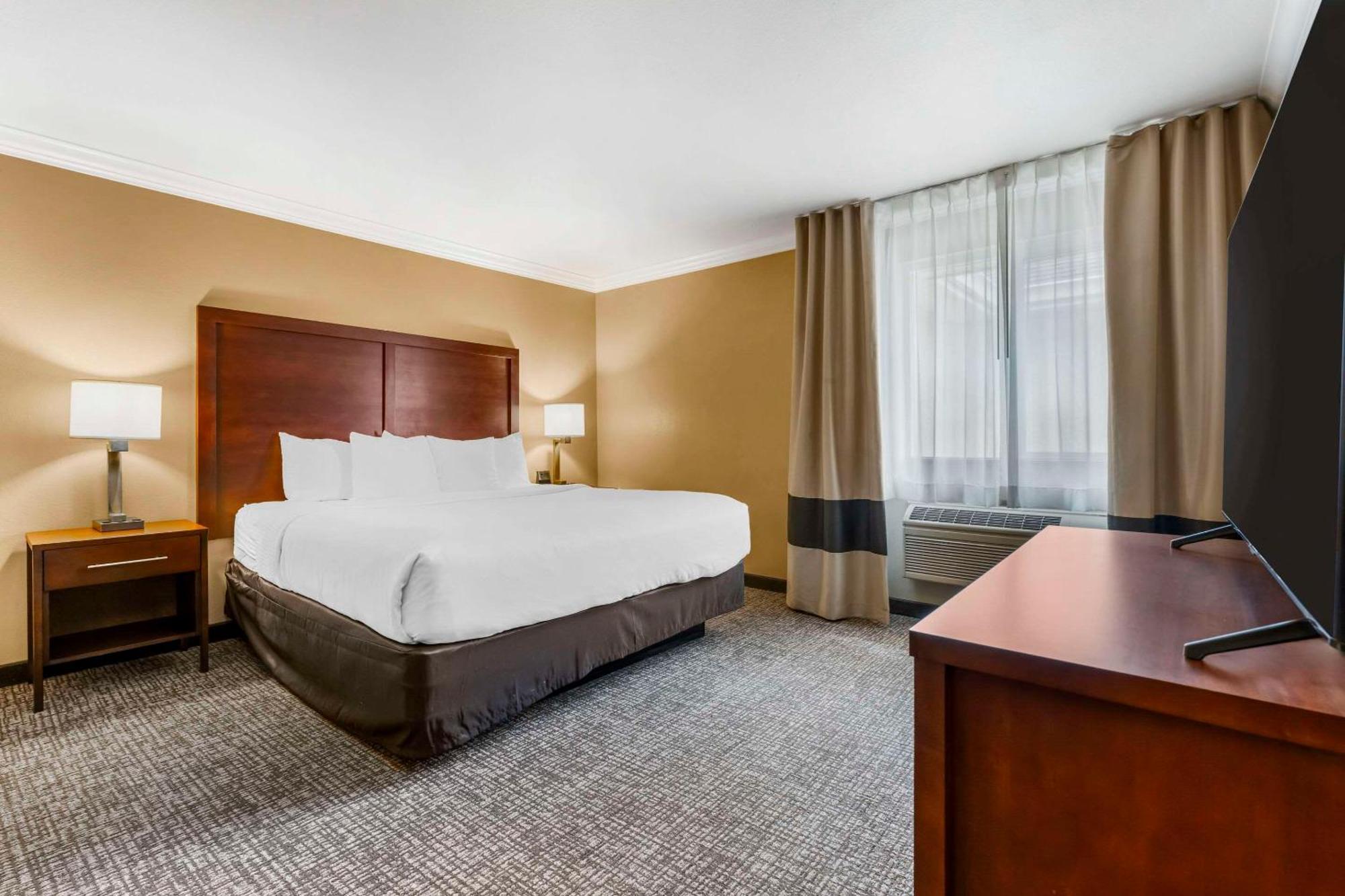 Comfort & Redwood Country 2*