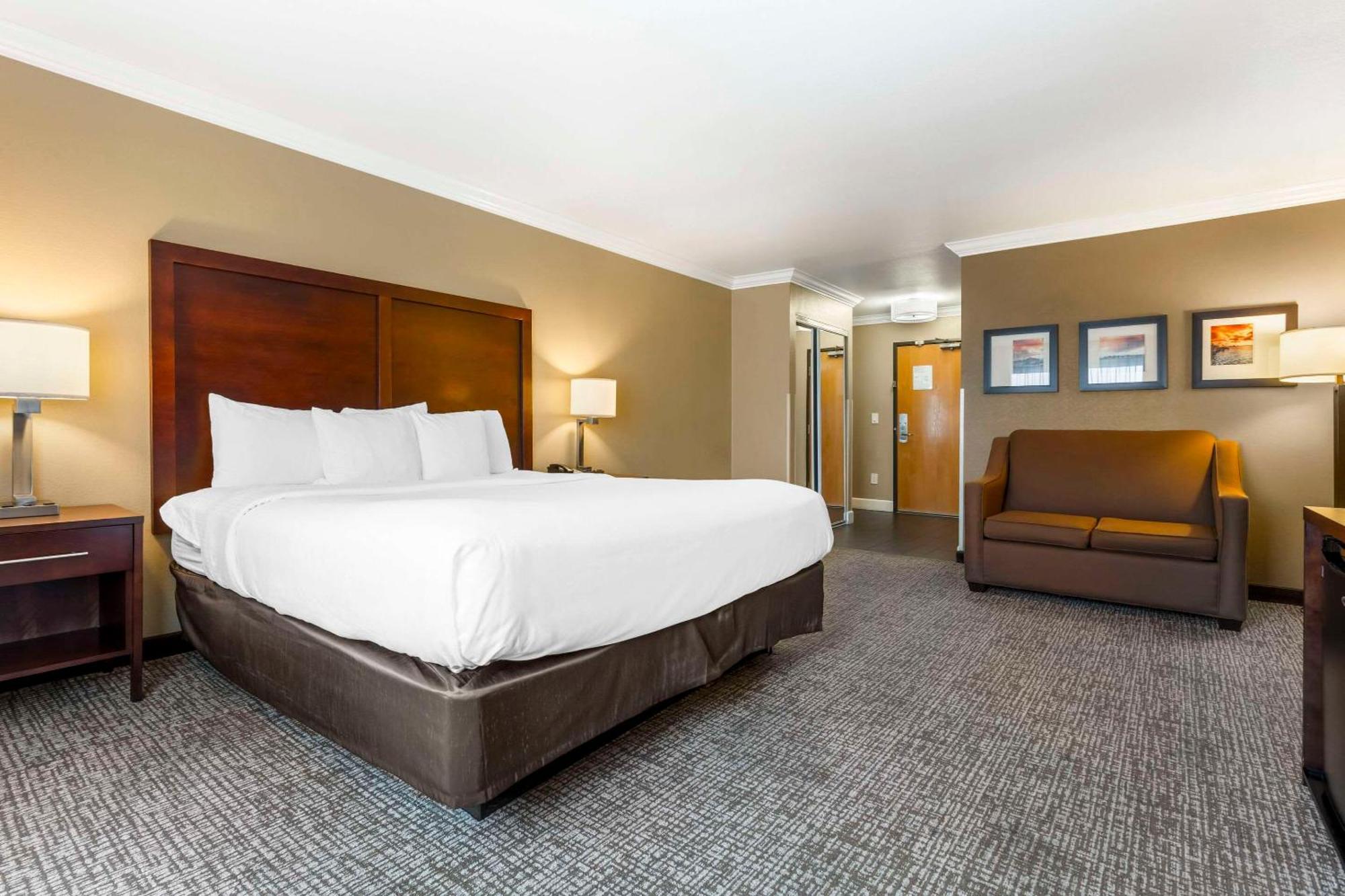 Comfort & Redwood Country 2*