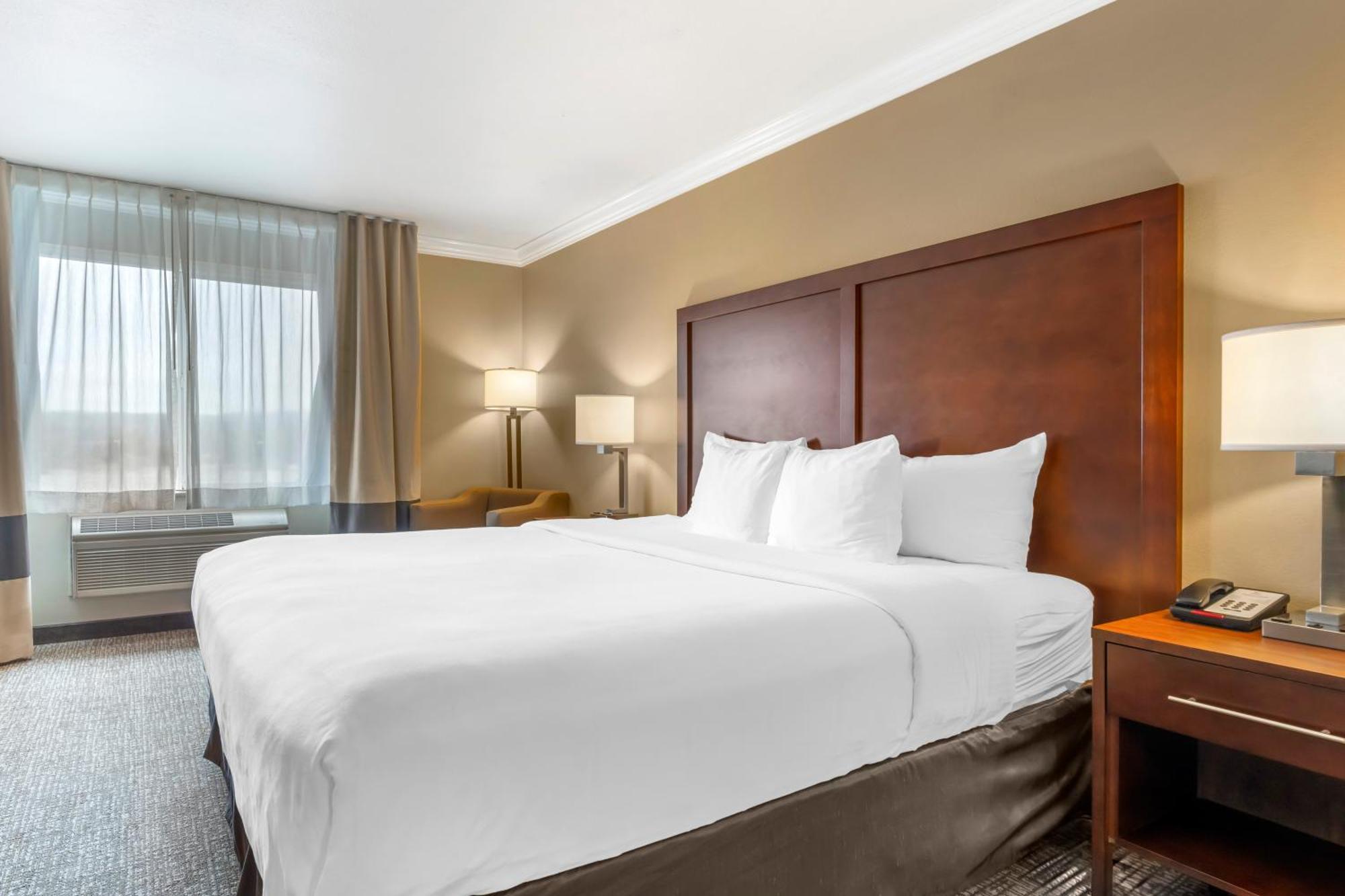 Comfort & Redwood Country 2*