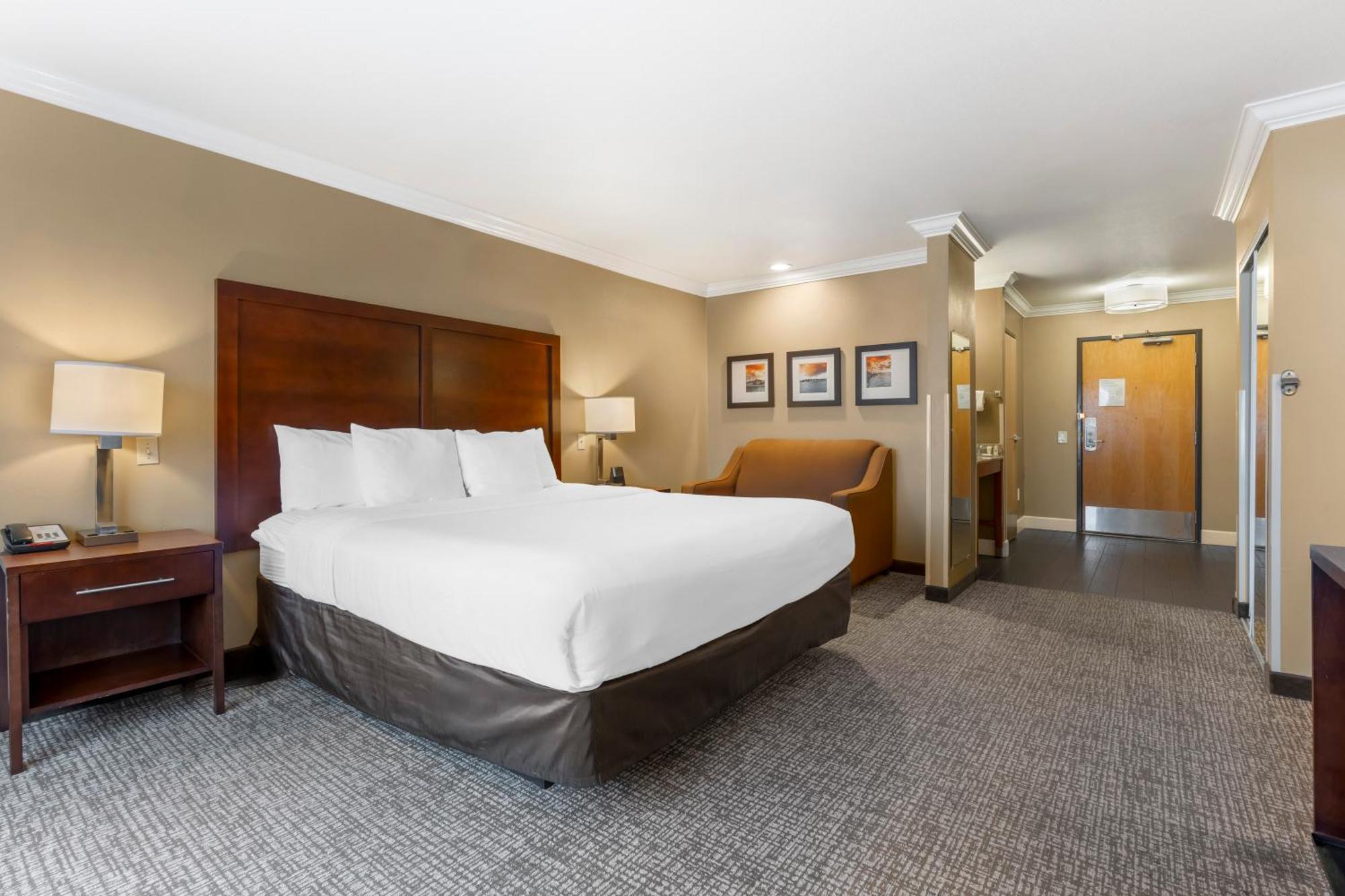 Comfort & Redwood Country Fortuna