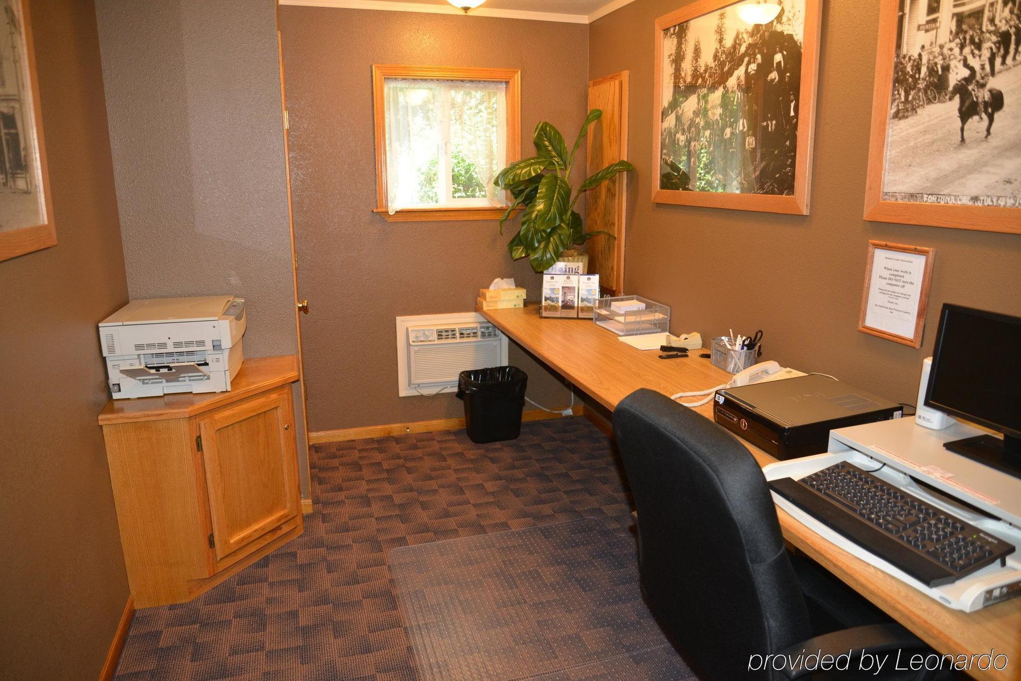 Western Country Hotel 3*