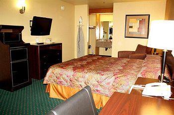 Super 8 By Wyndham Hotel Fortuna