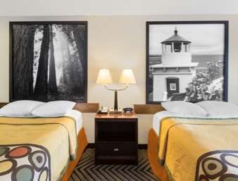 Super 8 By Wyndham Hotel