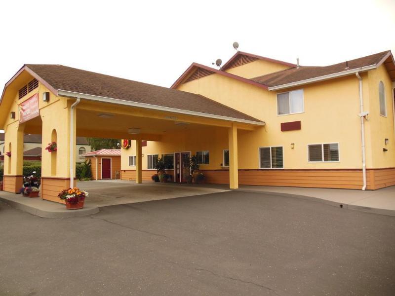 Hotel Super 8 By Wyndham 2*
