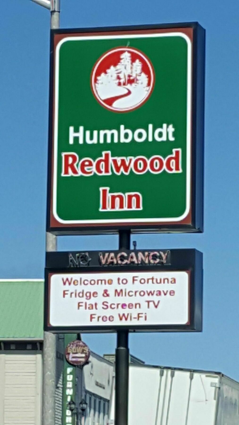 Redwood Inn 2*