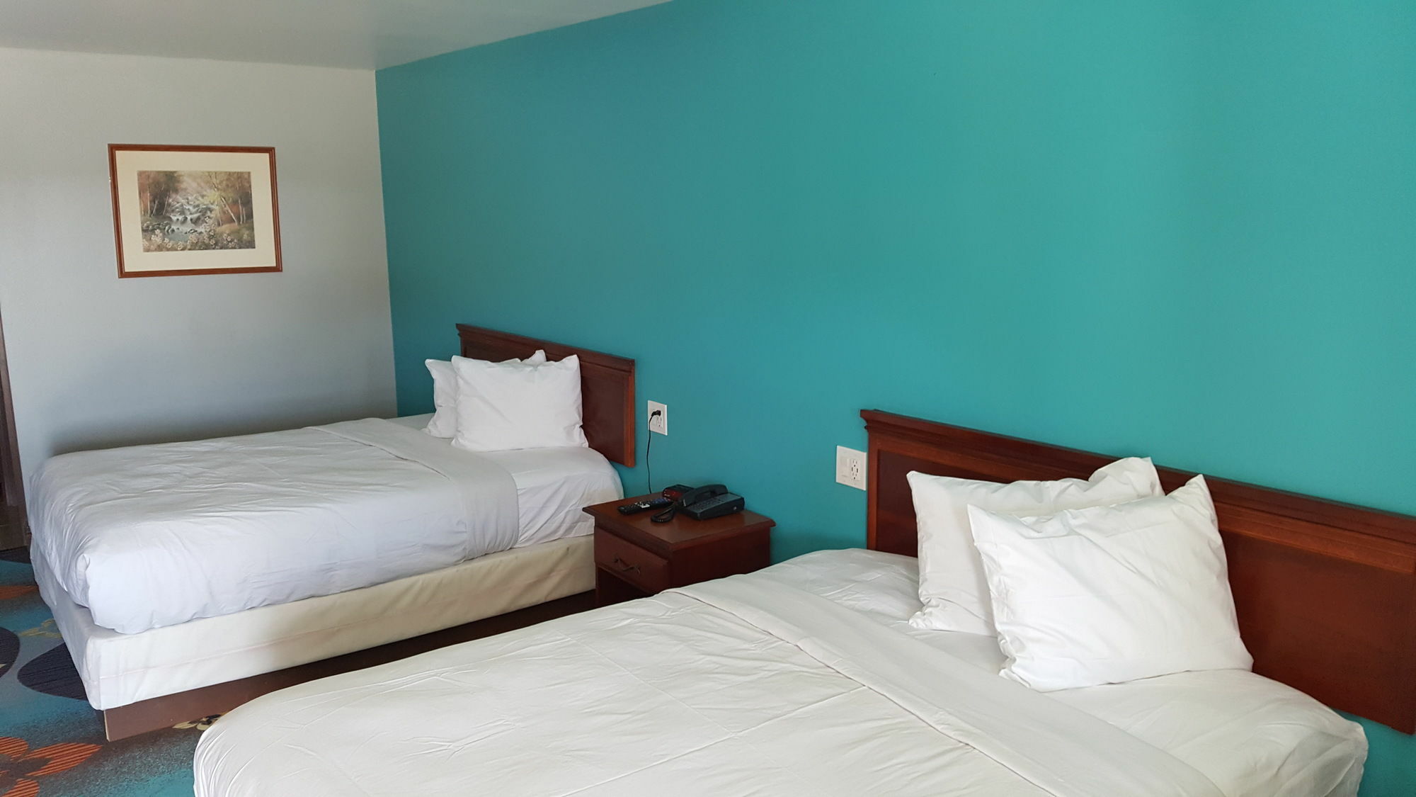Inn Redwood 2*