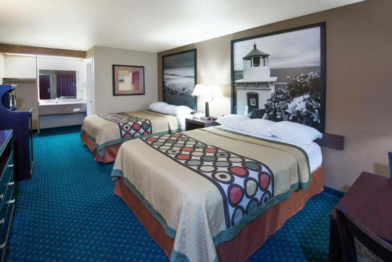 Super 8 By Wyndham 2*