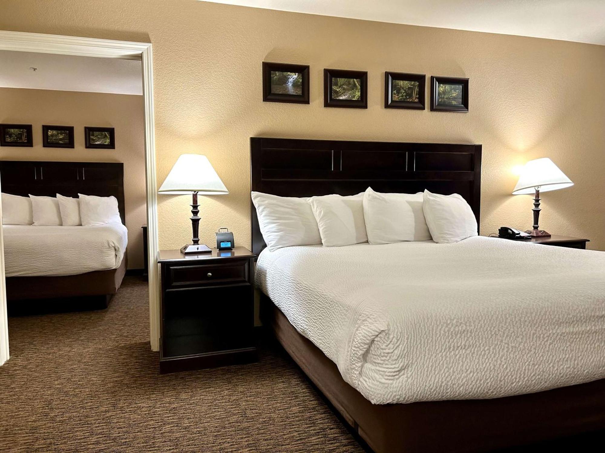 Western Country Hotel