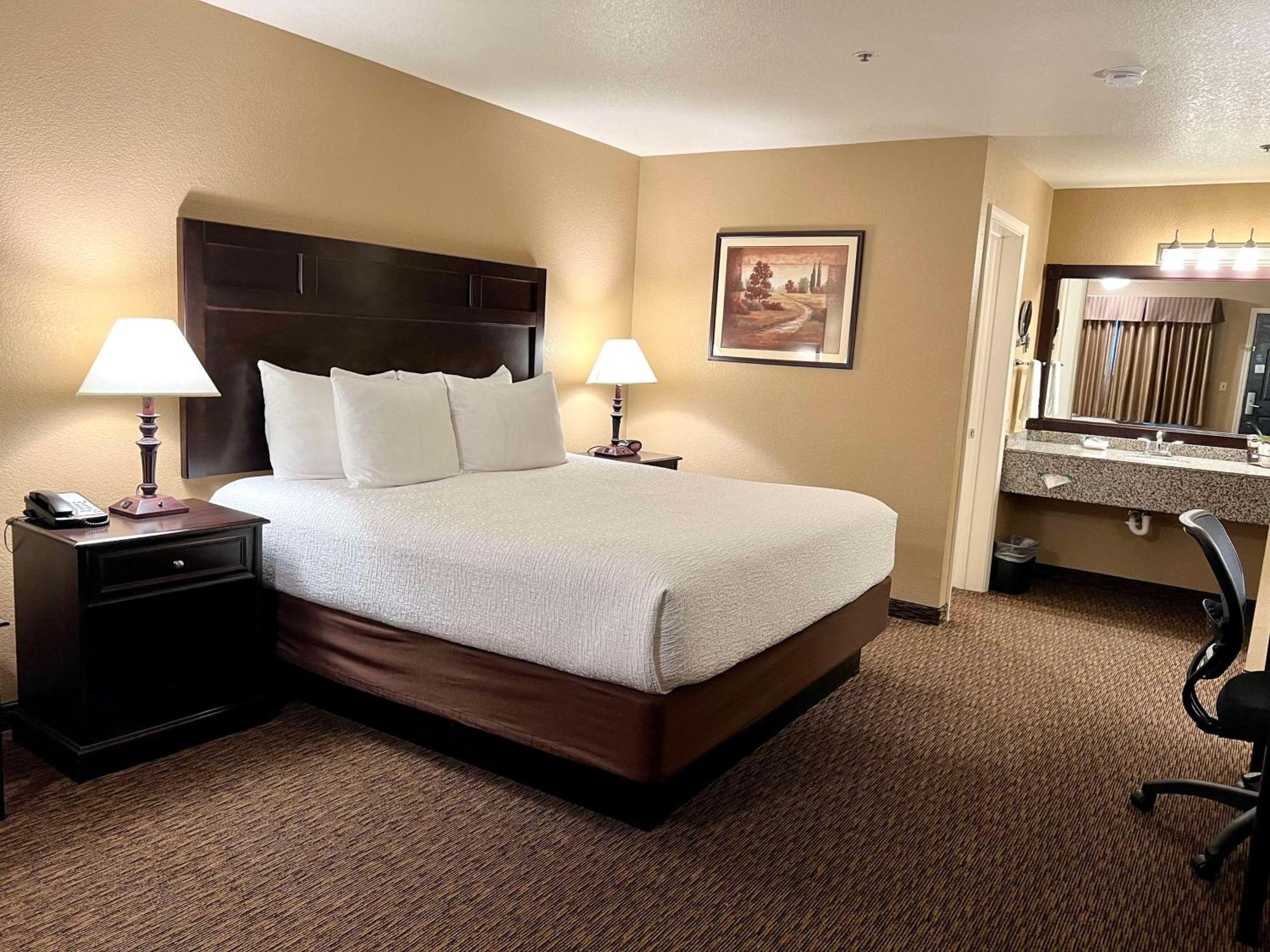 Hotel Western Country 3*
